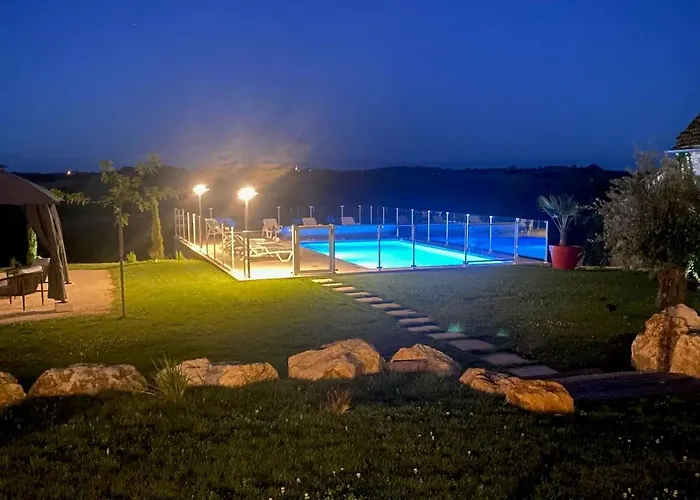 Grange Avec Vue, Proche De Sarlat, Calme Et Depaysement Au Coeur Du Lot