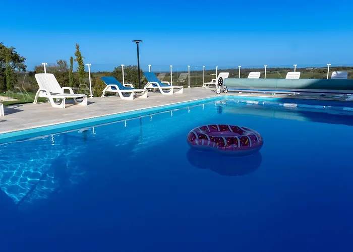 Grange Avec Vue, Proche De Sarlat, Calme Et Depaysement Au Coeur Du Lot