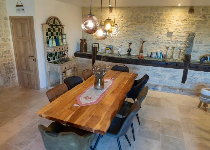 Semesterbostad Grange Avec Vue, Proche De Sarlat, Calme Et Depaysement Au Coeur Du Lot